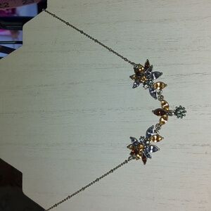 🤎Floral Petal Crystal Necklace